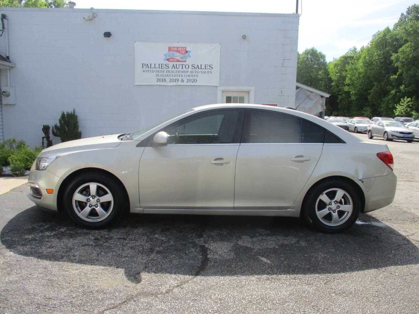 2015 GOLD Chevrolet Cruze (1G1PC5SB5F7) , AUTOMATIC transmission, located at 540a Delsea Drive, Sewell, NJ, 08080, (856) 589-6888, 39.752560, -75.111206 - Photo#18